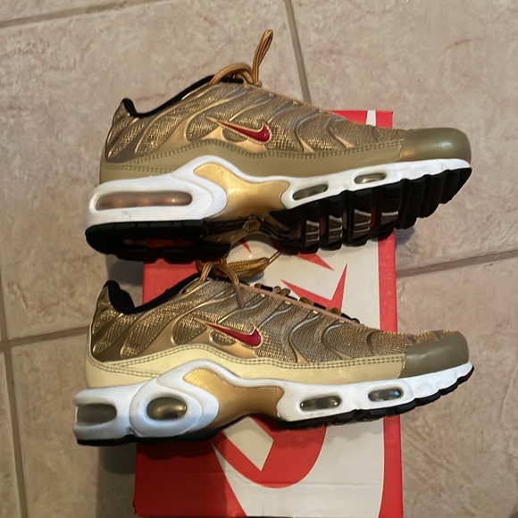 Nike Air Max - Picture 2 of 15